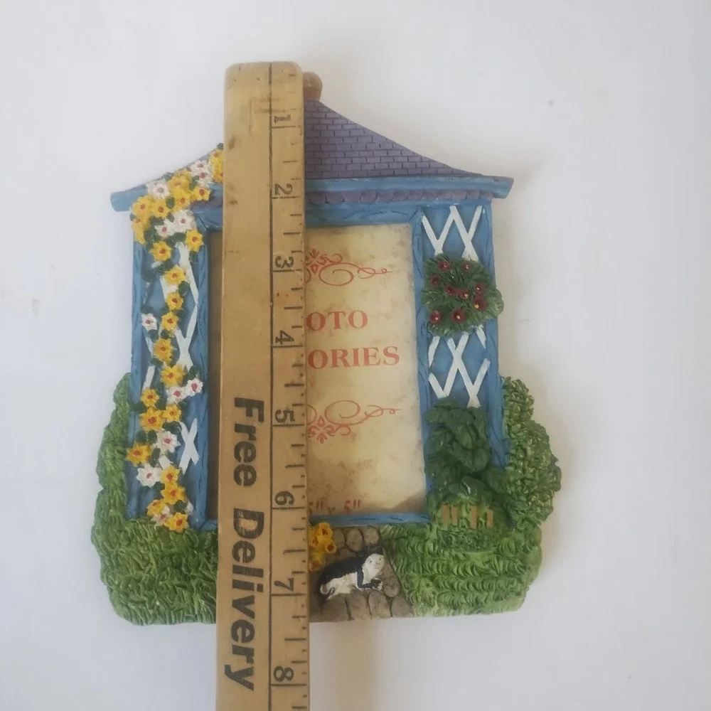 Gazebo Garden Photo Frame 3.5x5 Blue 3D Resin Cat Floral Cottagecore